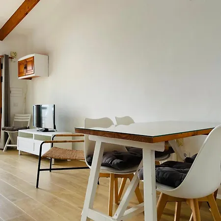 Ada A 2 Minutos De La Playa Y Con Piscina!