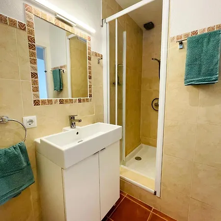 Ada A 2 Minutos De La Playa Y Con Piscina! * أرينال دو ان كاسيل