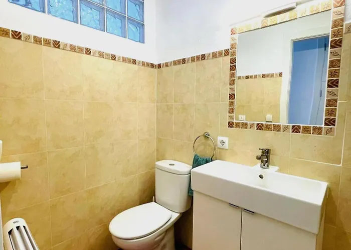 Ada A 2 Minutos De La Playa Y Con Piscina! *